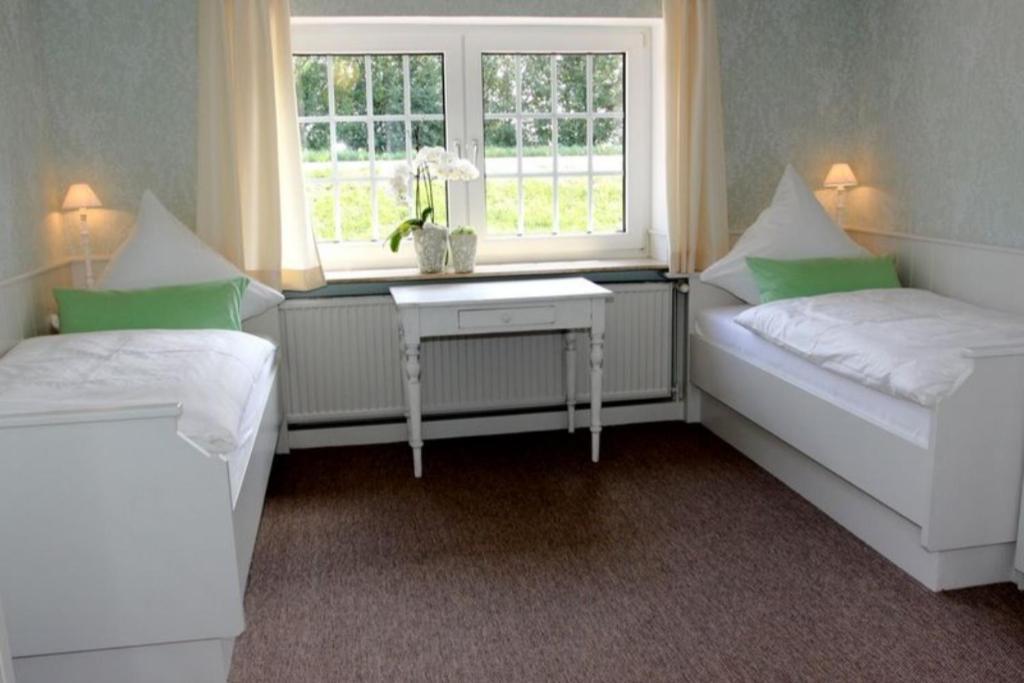 Wohnen Unter Reet Apartment Galmsbull Exterior foto