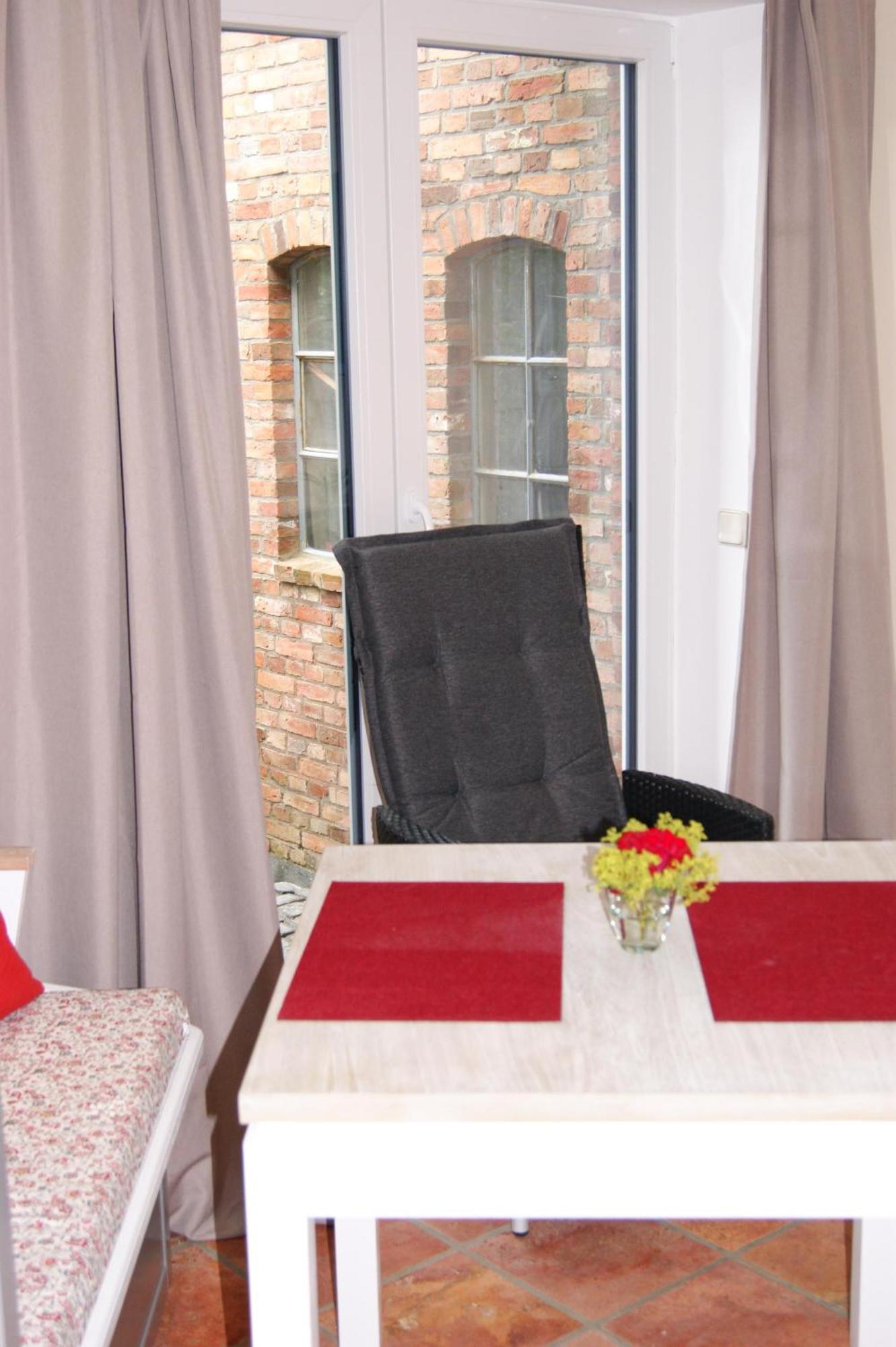 Wohnen Unter Reet Apartment Galmsbull Exterior foto
